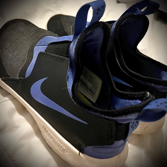 Nike Flex Running Shoes 👟 - Picture 5 of 10